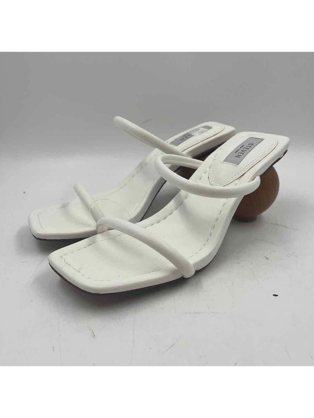 Steven Women's Shoe Size 9 White Solid Heels